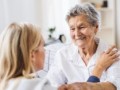 Altenpflege in Frankfurt am Main: Welche Möglichkeiten gibt es?