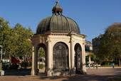 Heiße Thermalquelle Kochbrunnen Kochbrunnen